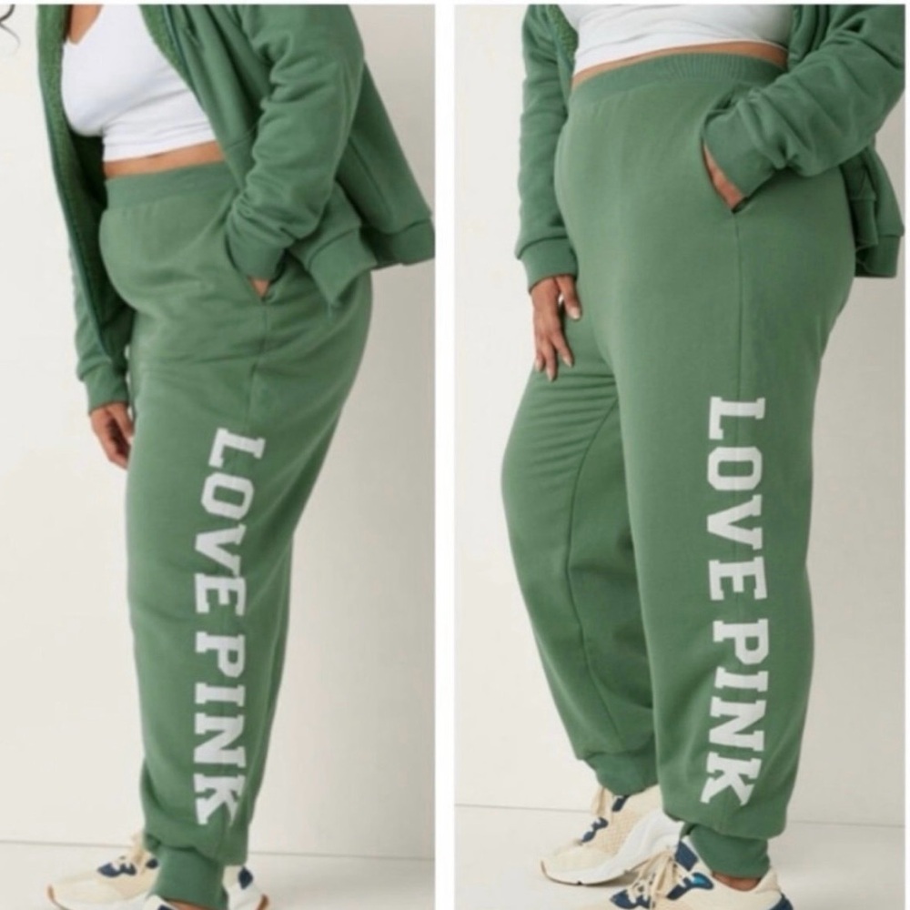 VS Pink Reversible Sherpa
Lined Joggers XL